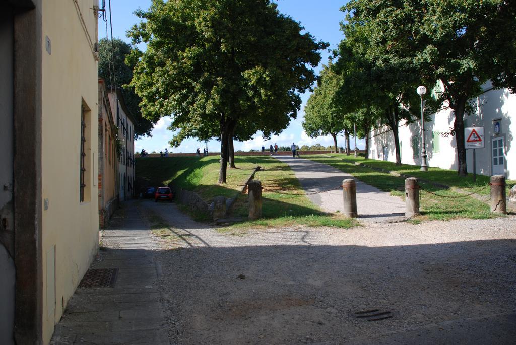 S. Agostino Fronte Mura 卢卡 外观 照片